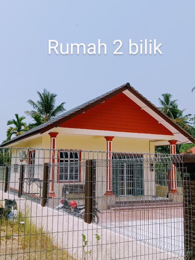 Adilah B Holiday home Pasir Puteh
