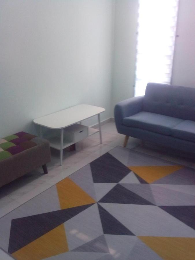 Adilah B Holiday home Pasir Puteh